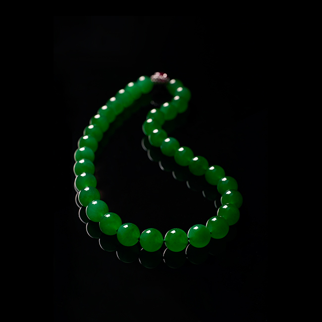 緬甸天然玻璃種帝王綠翡翠珠鏈